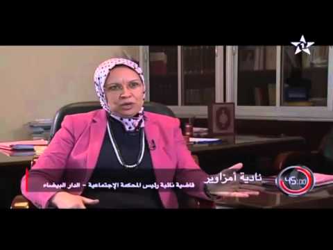 بالفيديو زوج يطلق زوجته ويطردها من منزلها