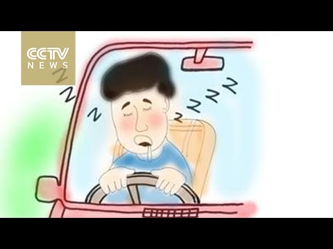 سائق مخمور يغلبه النعاس في مقاطعة جيانجشي