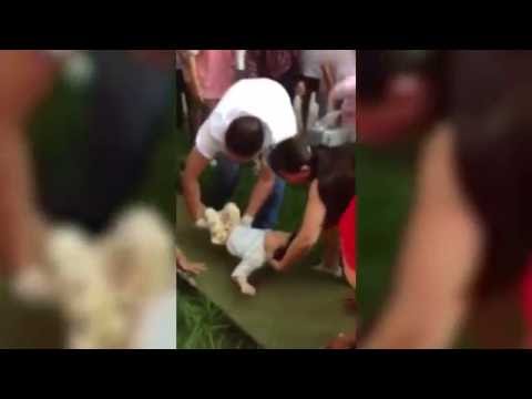 بالفيديو أم تلقي أبنها من الطابق السابع بعد شجار مع زوجها