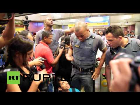 الأمن البرازيليّ يفرّق الاحتجاجات بالغاز المسيل للدموع