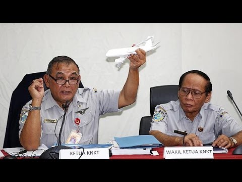 مساعد الطيار كان يقود إير إجيا أثناء الحادث