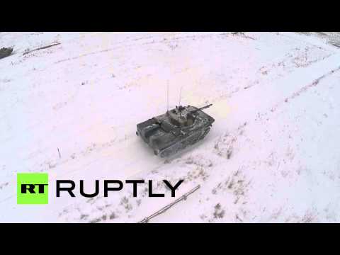 طائرة دون طيار تلتقط اختبارًا لأحدث مدرعات الجيش الروسي