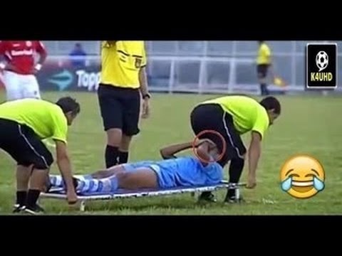 شاهد مواقف وطرائف اللاعبين داخل الملاعب العالمية