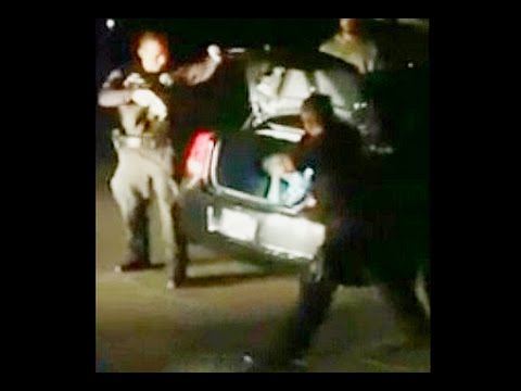 رجل يعثر على آخر في صندوق السيارة