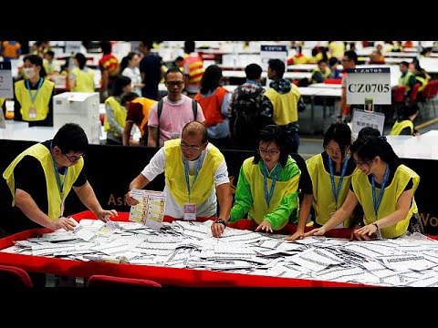بالفيديو انباء عن انتزاع المعارضة لثلث المقاعد في البرلمان في هونغ كونغبالفيديو انباء عن انتزاع المعارضة لثلث المقاعد في البرلمان في هونغ كونغ