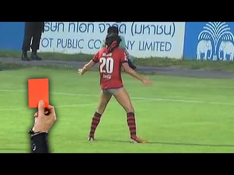 بالفيديو أغرب 10 حالات طرد للاعبين خلال احتفالهم بالأهداف