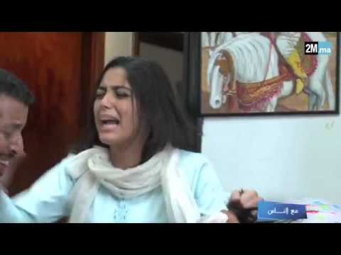 بالفيديو زوجة تكتشف خيانة زوجها لها في غرفة نومها