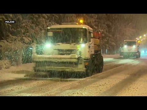 بالفيديو موجة قاتلة من الصقيع تضرب العديد من دول أوروبا 