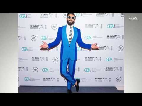 بالفيديو  المشاهير يتسوقون دون مقابل في مهرجان دبي السينمائي