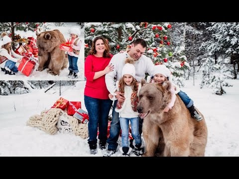 شاهد أبوان يعرّضان طفلتيهما للخطر في جلسة تصوير