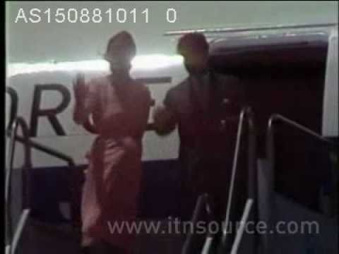 لقطات تظهر الأميرة ديانا في زيارتها إلى الغردقة في شهر العسل