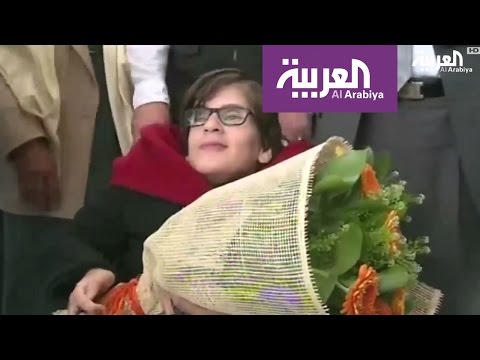 شاهد الفلسطينية رولاند تحصل على سيارتها الخاصة