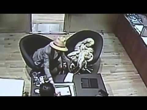 حيلة امرأة لسرقة مجوهرات بـ 6 مليون دولار