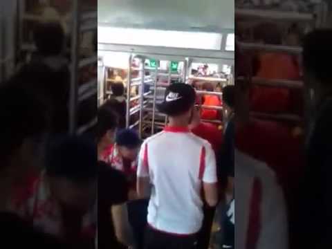 شاهد سوء التنظيم في مباراة الكلاسيكو المغربي