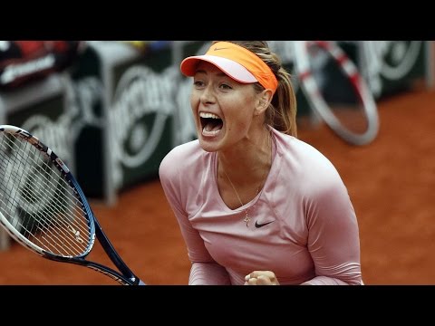 شاهد حسناء الملاعب البيضاء تحتفل بعيد ميلادها الـ30