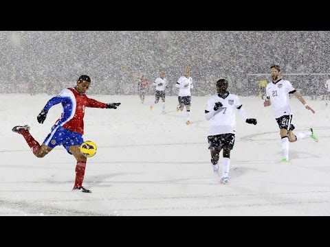 5 مباريات لعبت في أجواء مستحيلة