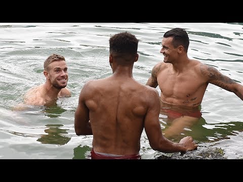 محمد صلاح يقضي استراحته مع لاعبي ليفربول 