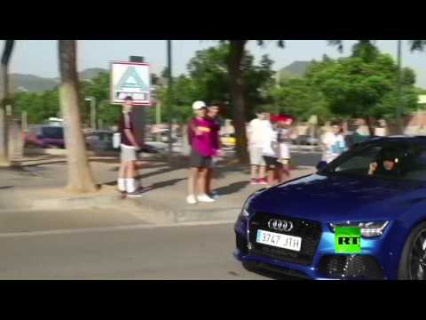 شاهد  نيمار يحضر إلى تدريبات برشلونة