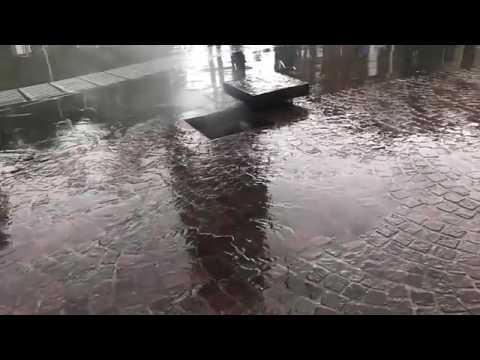 شاهد لحظة انفجار بالوعة صرف صحي في بريطانيا