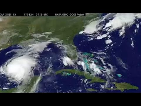 شاهد تكساس ولويزيانا تستعدان للإعصار هارفي