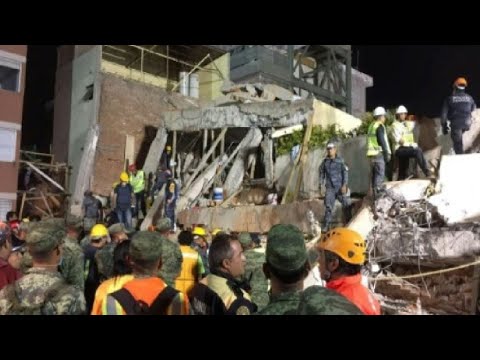 شاهد المكسيك 226 قتيلًا على الأقل في زلزال قوي يضرب وسط البلاد