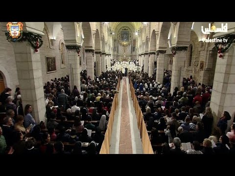 عباس يُشارك في قداس منتصف الليل في كنيسة القديسة كاترينا