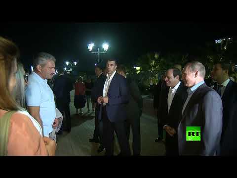 شاهد بوتين يسأل مواطنين روس عن مصر أمام الرئيس السيسي