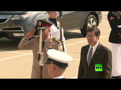 شاهد وزير الدفاع المصري يصل واشنطن على رأس وفد عسكري تلبية لدعوة رسمية
