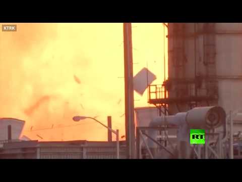 لحظة انفجار جديد هز مصنعًا كيميائيًّا في تكساس