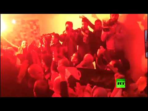  أنصار عبد المجيد تبون يحتفلون بفوزه في الانتخابات الرئاسية الجزائرية