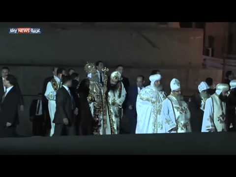 شاهد الأقباط يحتفلون بعيد القيامة وسط إجراءات مشددة