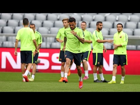 بالفيديو ألفيش يستعرض مهاراته في تنطيط الكرة