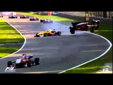 شاهد نجاة سائق شاب من حادث مرعب