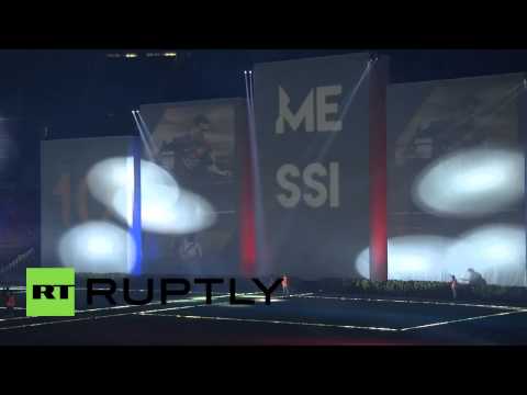 شاهد استقبال الأبطال في شوارع برشلونة