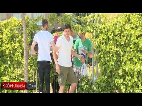 شاهد بالفيديو كاسياس يتجاهل دي خيا خلال تمارين إسبانيا