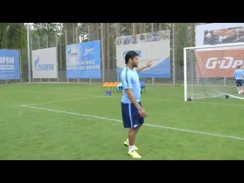 تسديدة قوية من البرازيلي هالك تطيح بحارس الفريق