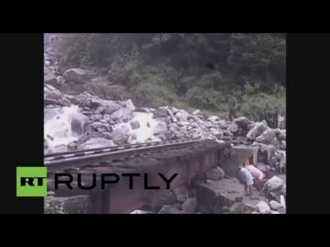 شاهد مقتل 38 شخصًا جراء انهيارات أرضية في الهند