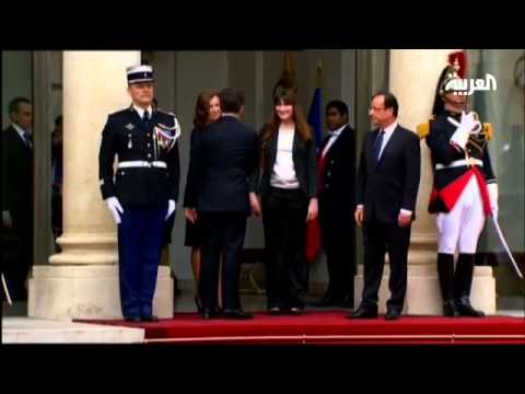 مواقف محرجة تعرض لها الرئيس الفرنسي الجديد