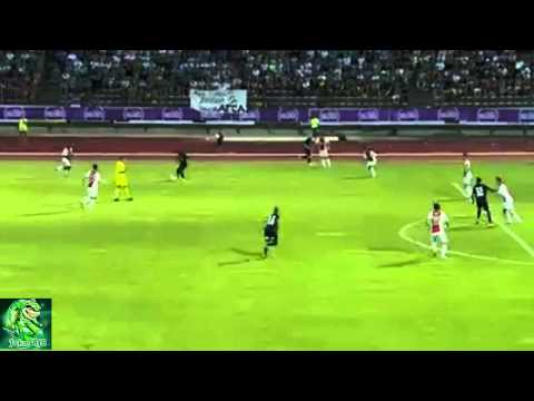 شاهد حارس اليونايتد المحتمل يخفق أمام سانت إتيان