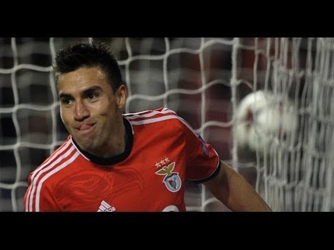 شاهد اليونايتد توصل إلى اتفاق مع بنفيكا على ضم غايتان