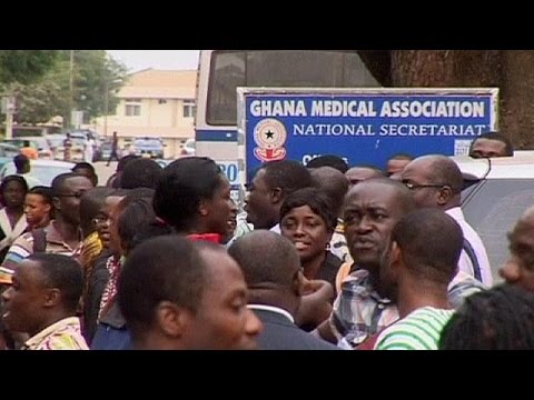 شاهد الأطباء في غانا مضربون والمرضى دون علاج
