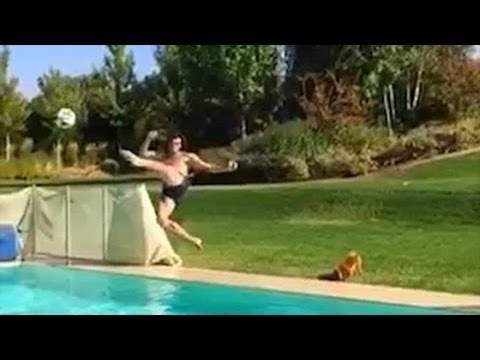 شاهد جاريث بيل يستعد للدوري الجديد من حمام السباحة