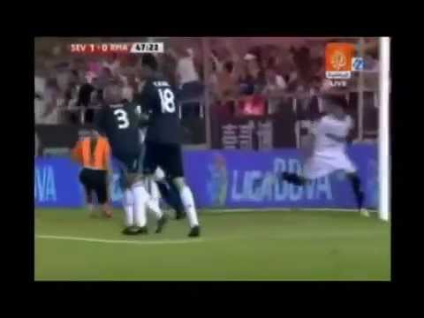 الحضري ضمن قائمة أفضل 10 صدات في تاريخ كرة القدم