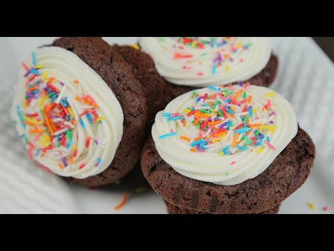 شاهدكب كيك الفانيليا بتغليفة جبن الكريم