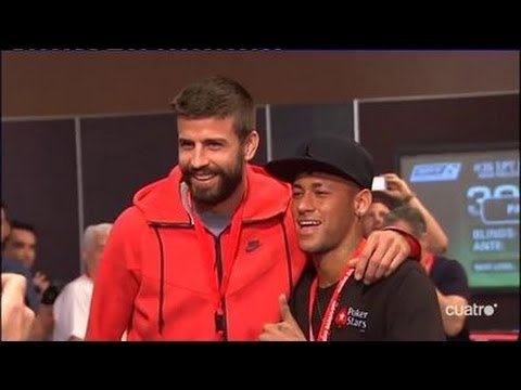 شاهدلاعبي برشلونة نيمار و بيكيه يلعبون معًا لعبة البوكر