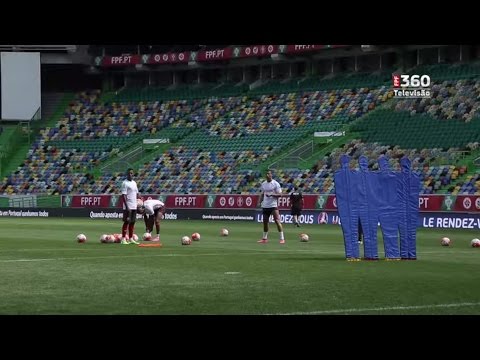 شاهد رونالدو يسجل ركلة حرة مباشرة بطريقة رائعة