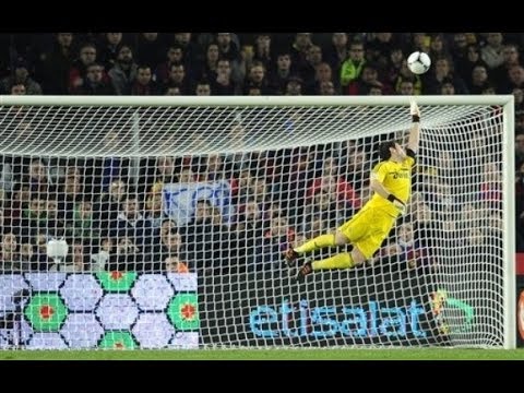 شاهد الحارس كاسياس يحتفل بمئوية قيادة إسبانيا الأحد