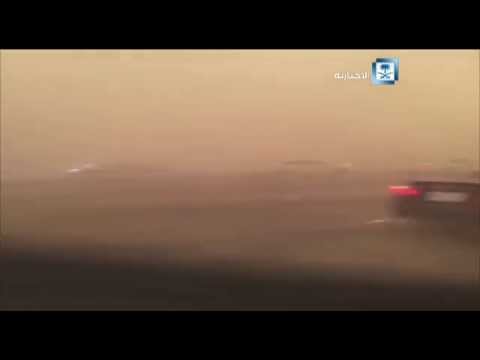 بالفيديو  عاصفة رملية قوية تجتاح مدينة جدة الساحلية