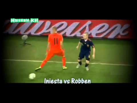 أشهر نجوم كرة القدم وجهًا لوجه داخل الملعب