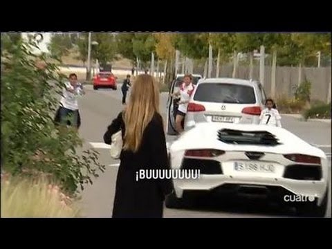 شاهد طفل يحاول إثارة إعجاب كريستيانو رونالدو